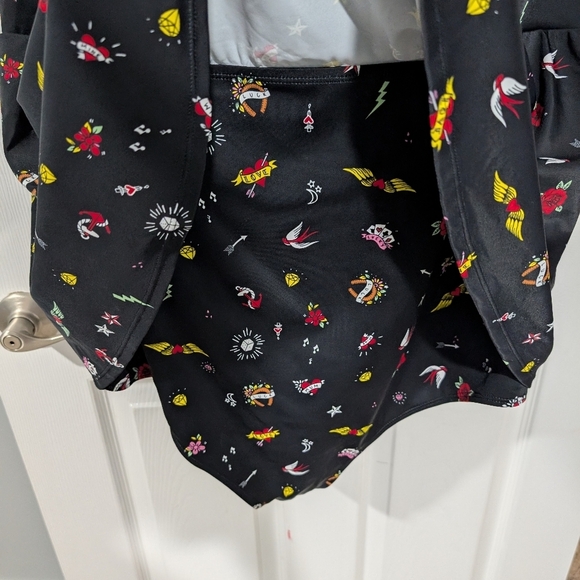 Torrid Deep Black Underwire Push-Up Peplum One Piece Swimsuit in Size 6/30 - Picture 7 of 16